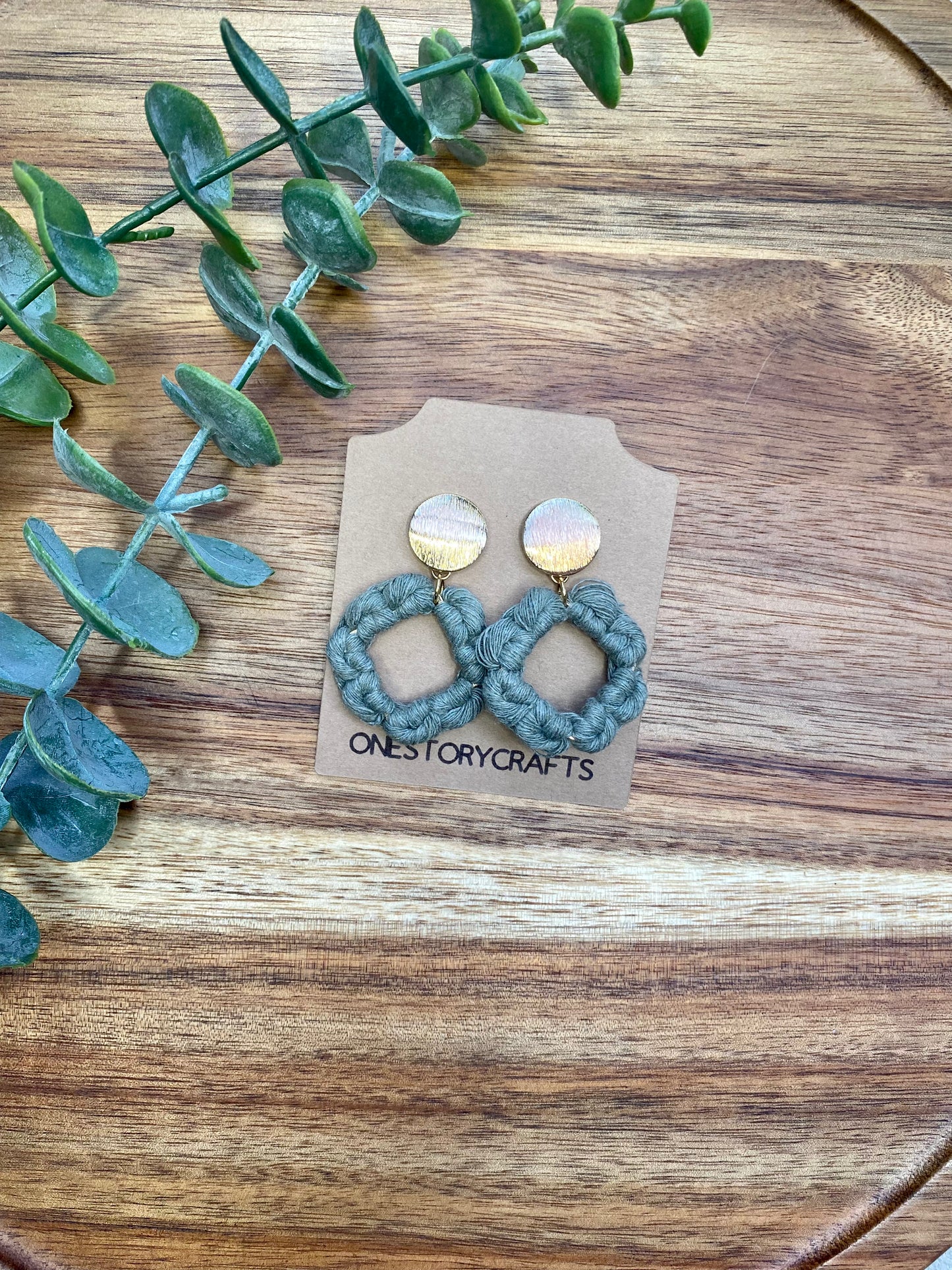 Iris Stud Macrame Earrings