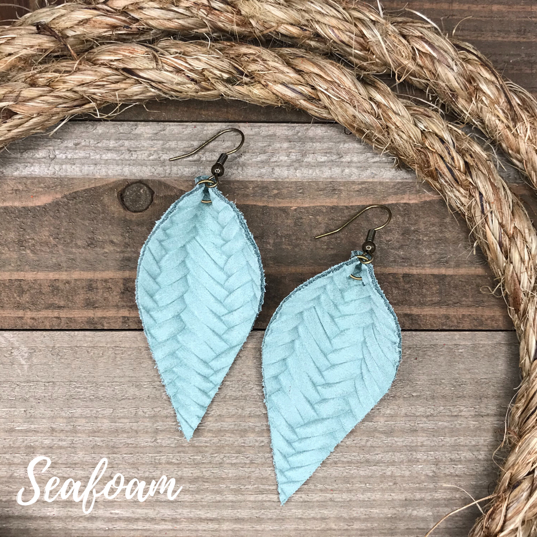 Hoja (wide) Leather Earrings